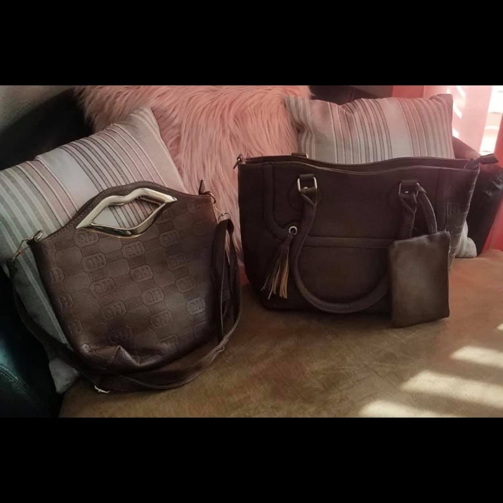 Leather purse